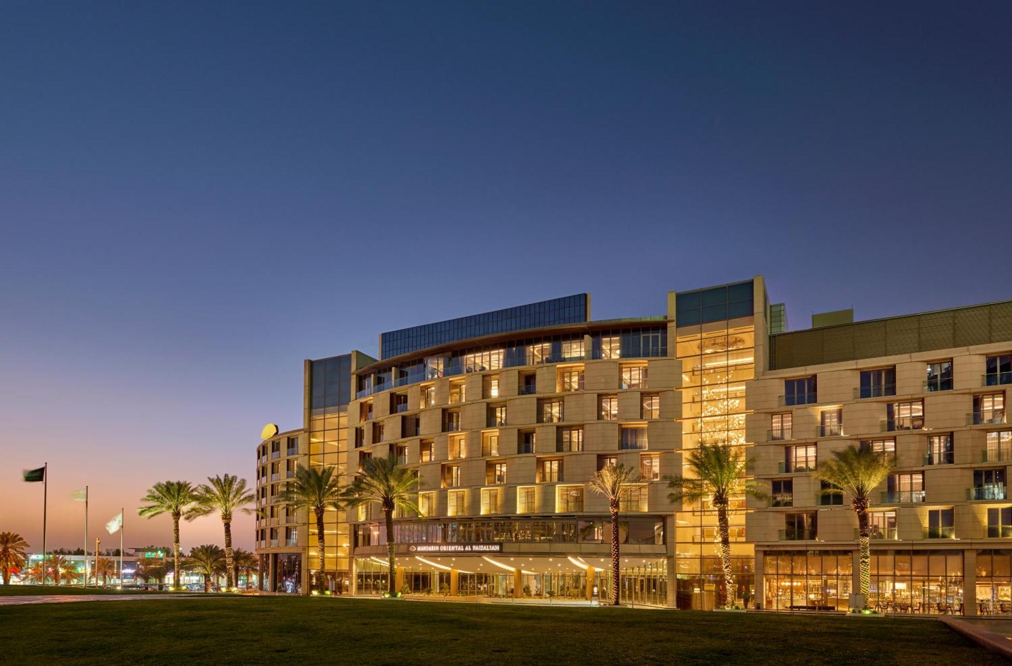 โรงแรมอัล ไฟซาเลียห์ ริยาดห์ ภายนอก รูปภาพ The Westin Alexandria